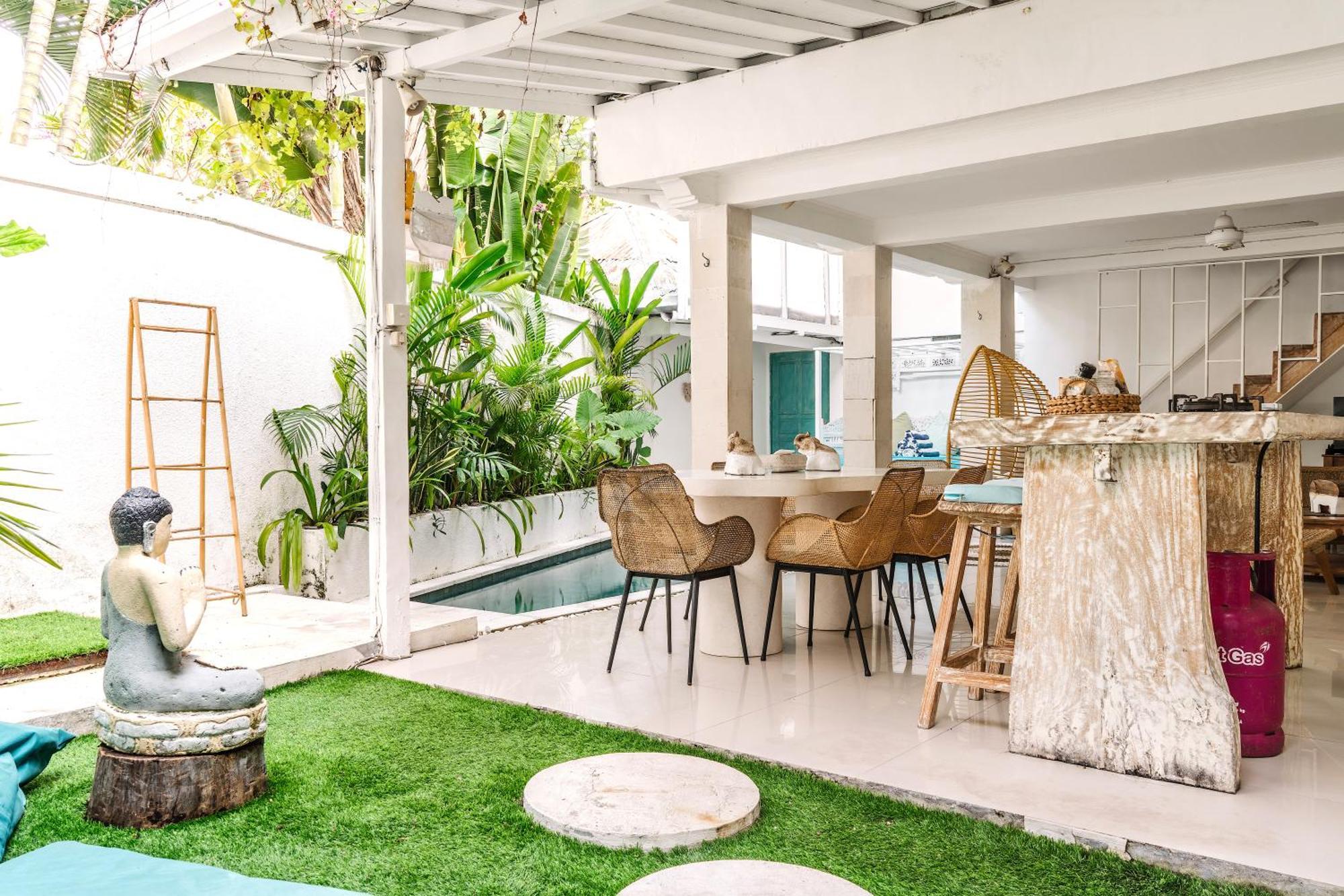 Renovated Mara Double Six Villa