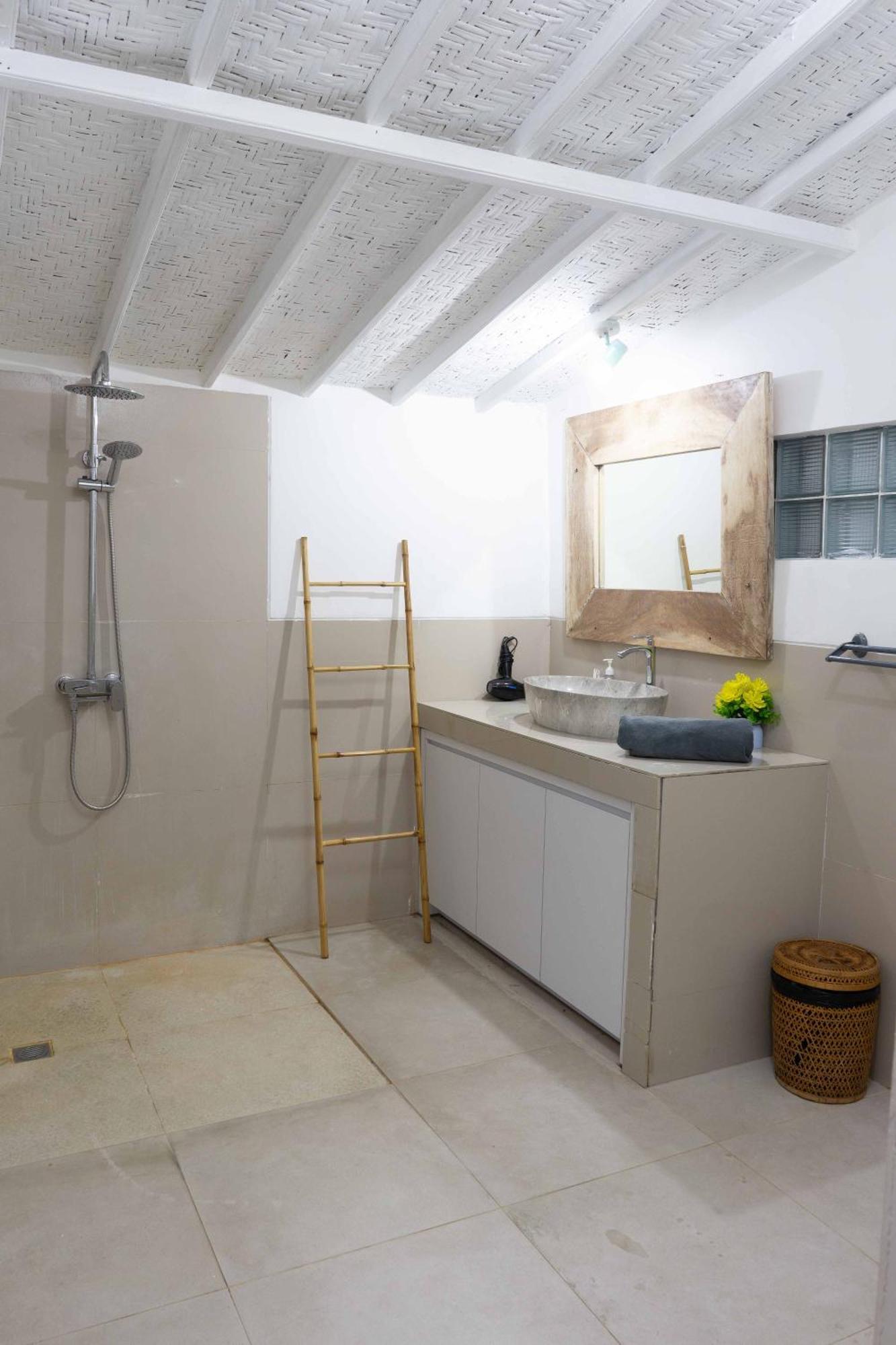 Villa Renovated Mara Double Six *