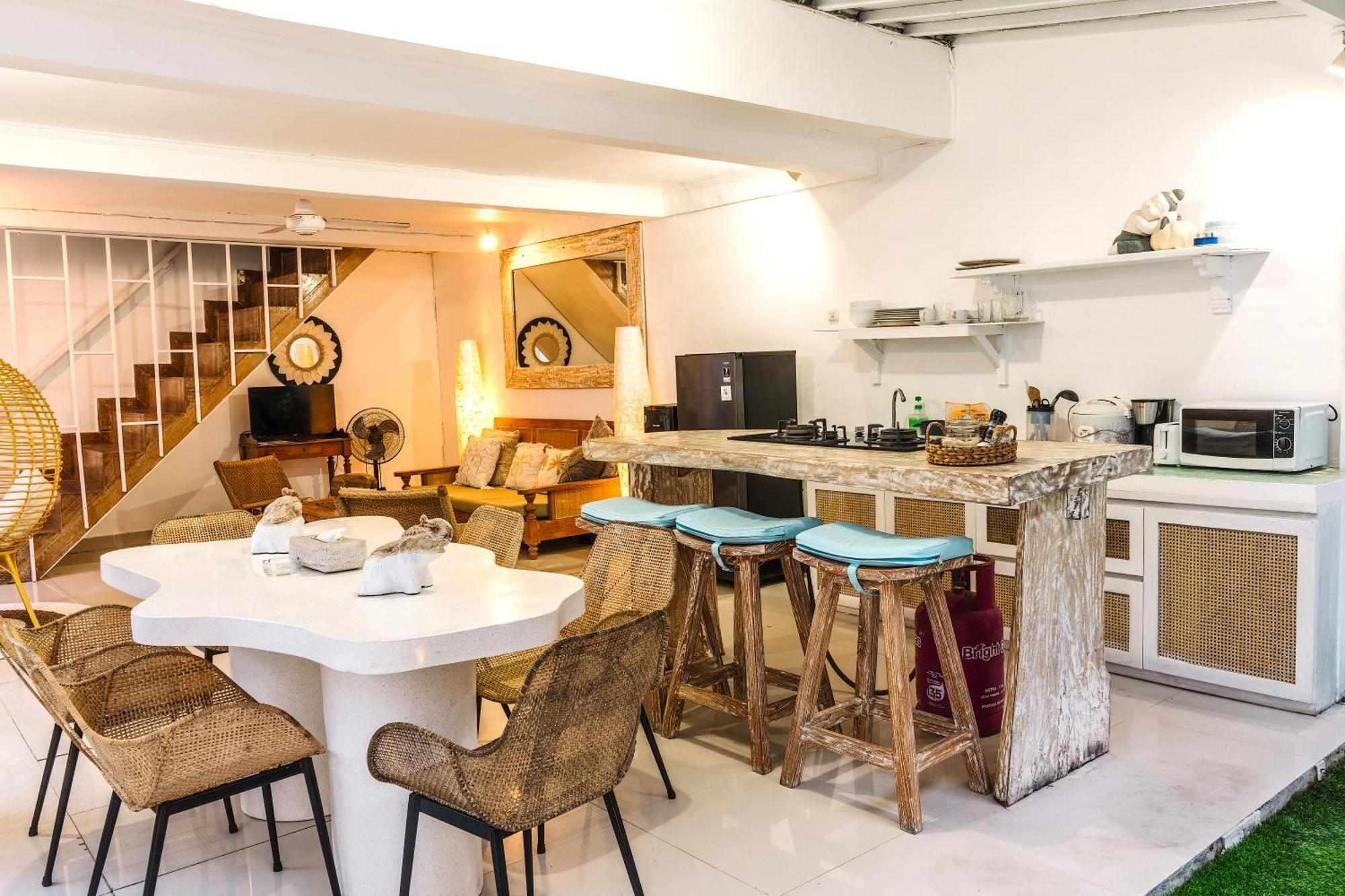 Renovated Mara Double Six Villa